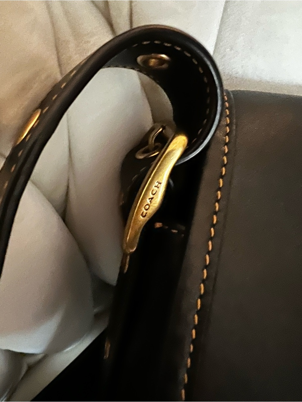 Coach Rambler's Legacy Bag in black glovetanned leather with brass hardware - Picture 3 of 9